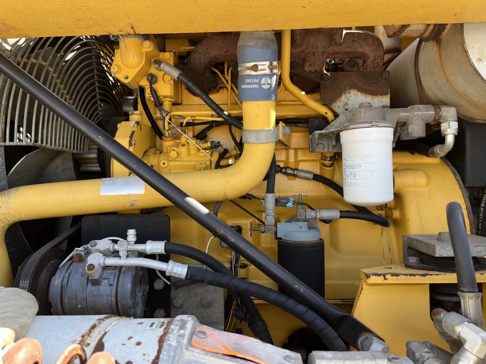 ./imagenes/INVOICE/2019/15909/JOHN-DEERE-TCM120C (17).JPG